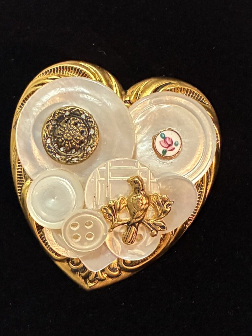 Grandmother's Buttons Brooch